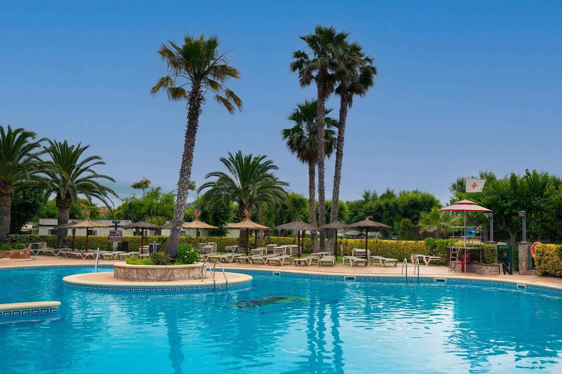 Kampaoh Blanes Hotel Bagian luar foto